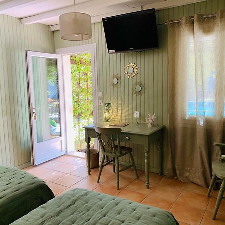 Logis Hotel Restaurant Hostellerie De La Tour Fontvieille Exterior photo